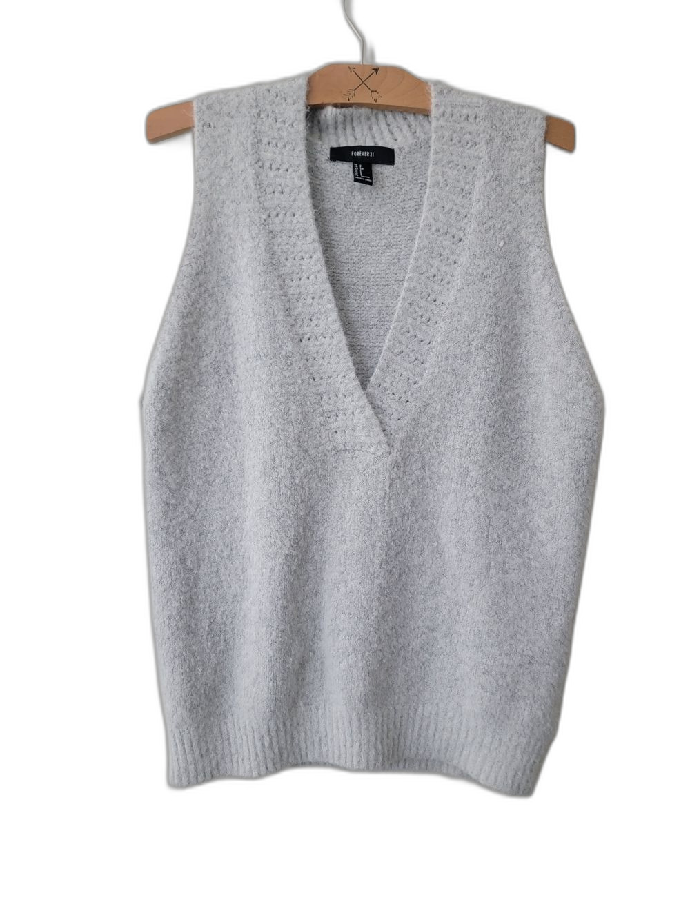 Forever 21 Light Knit V-Neck Sweater Gray Size S